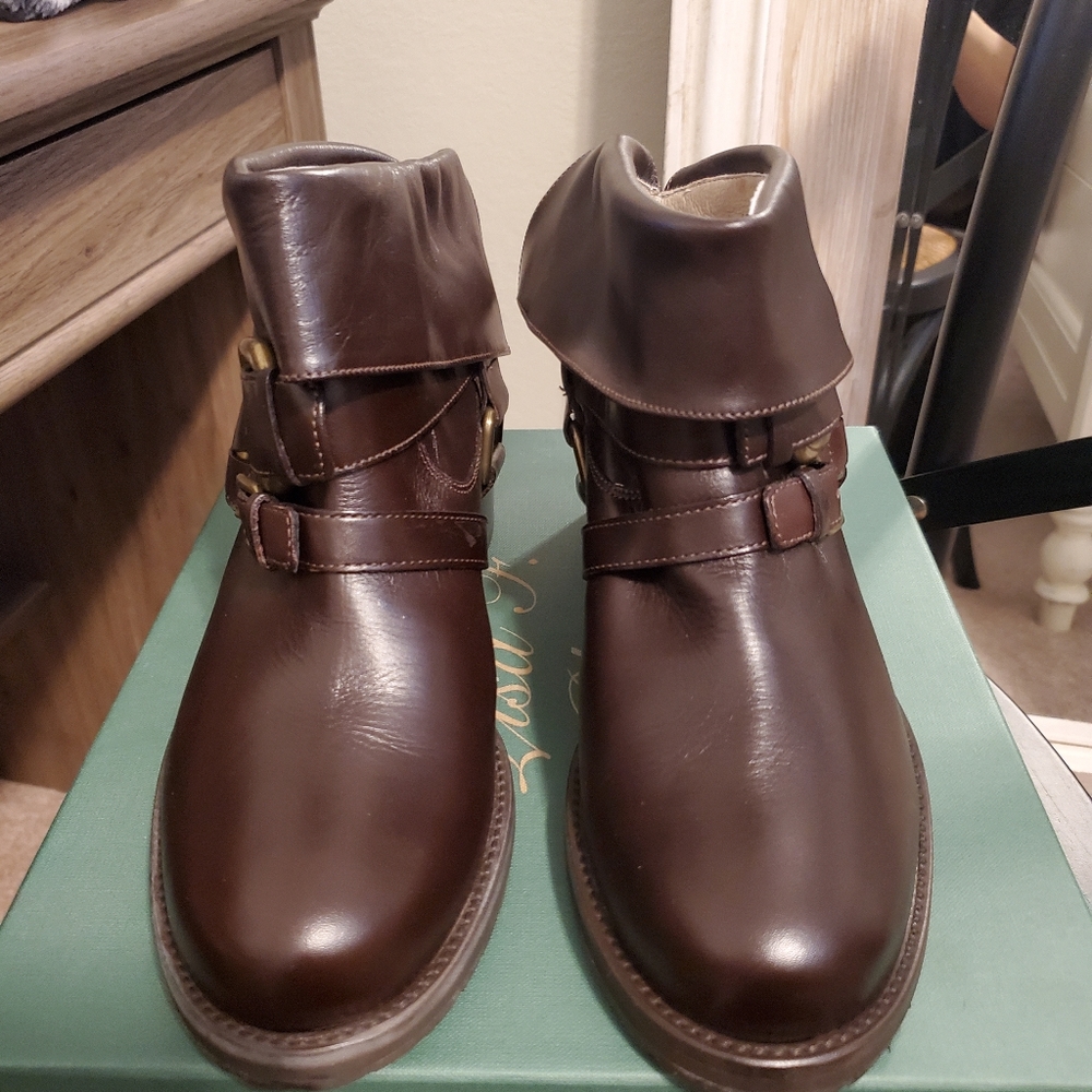 Lisa F. Pliner booties